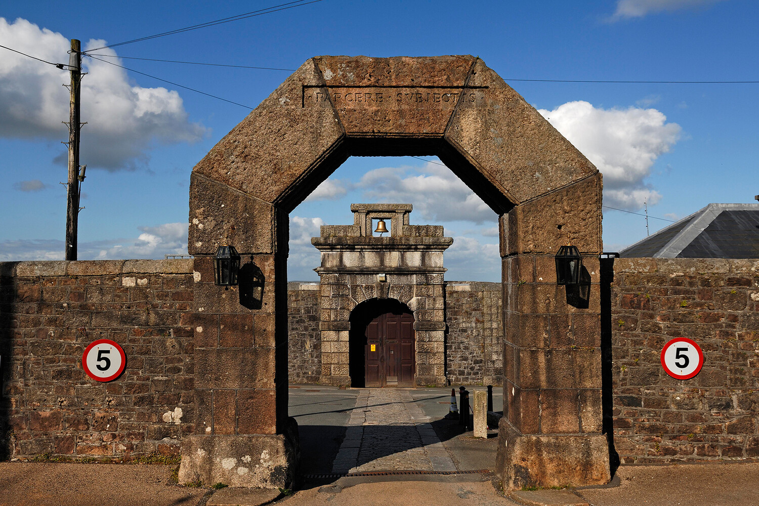 Արքայազն Ուիլյամը Փրինսթաունում գտնվող բանտ է ժառանգություն ստացել