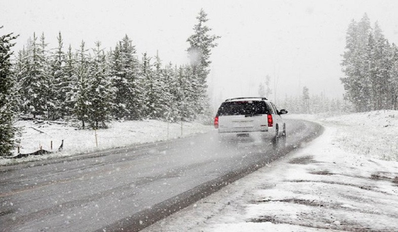 Սյունիքի մարզի Մեղրու սար կոչվող հատվածում տեղում է ձյուն