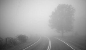 Տաթև-Վերին Խոտանան ճանապարհը բեռնատարների համար դժվարանցանելի է, Սյունիքի բարձրադիր գոտիներում մառախուղ է