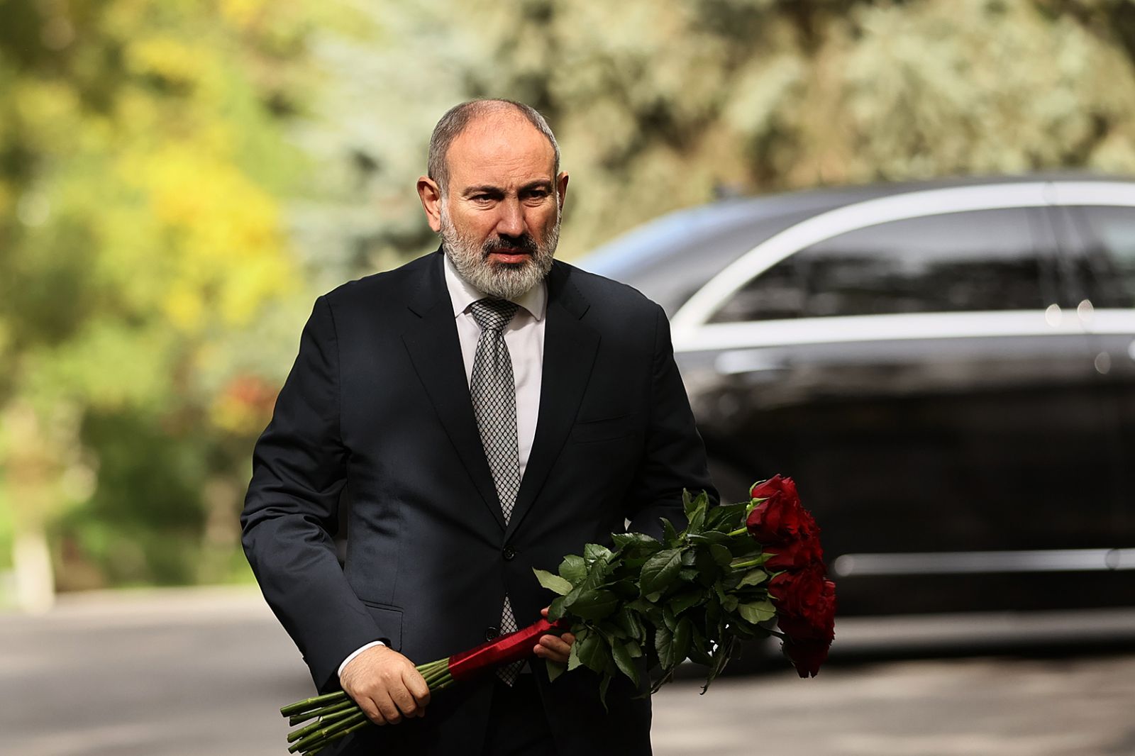 Նիկոլ Փաշինյանը հարգանքի տուրք է մատուցել Հոկտեմբերի 27-ի ոճրագործության զոհերի հիշատակին