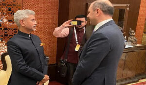 Ախ քարտուղարը Նյու Դելիում կարճատև զրույց է ունեցել Հնդկաստանի ԱԳ նախարարի հետ