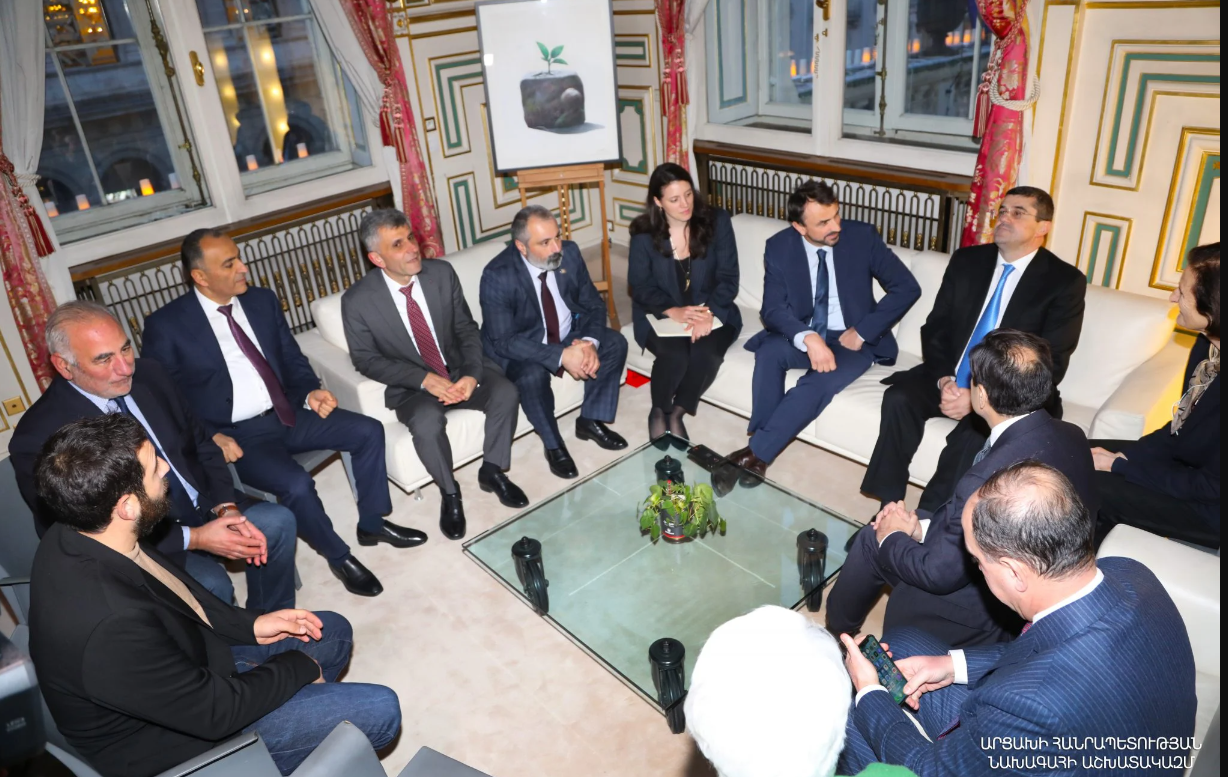 Արայիկ Հարությունյանը Լիոնում հռչակագիր է ստորագրել