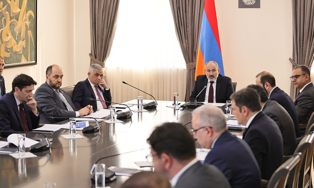 Վարչապետին զեկուցել են հումանիտար խնդիրների կարգավորման ուղղությամբ կատարվող աշխատանքների մասին. ներկայացվել է ԱԳՆ կատարողականը