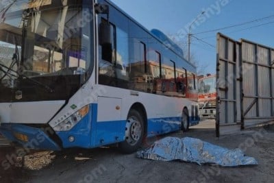 Ավտոբուսը ինքնաբերաբար առաջ է ընթացել, քաղաքացին հայտնվել է անիվների տակ և տեղում մահացել