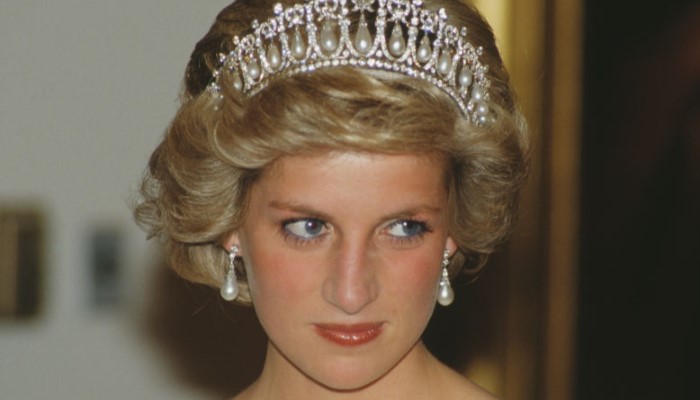 Արքայադուստր Դիանայի զգեստն աճուրդի է հանվել երկրորդ անգամ