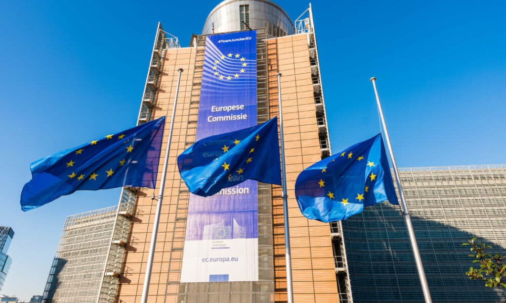 Բակո Սահակյանն ստորագրել է օրենքներ