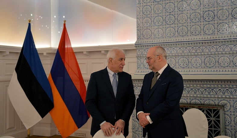 Վահագն Խաչատուրյանն աշխատանքային ընթրիք է ունեցել Էստոնիայի նախագահ Ալար Կարիսի հետ