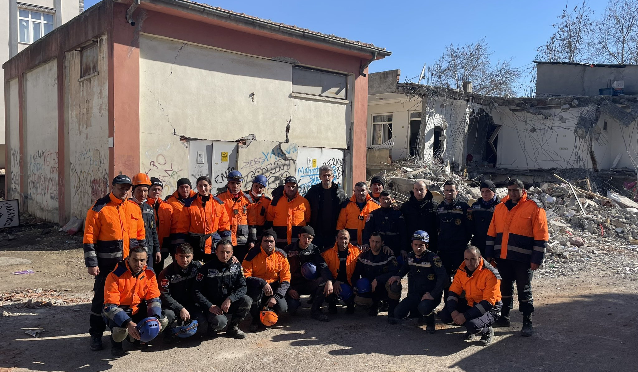 Հայաստանի փրկարարական ջոկատը զօր ու գիշեր աշխատելով բազմաթիվ քաղաքացիներ փրկեց փլատակներեն. Փայլան