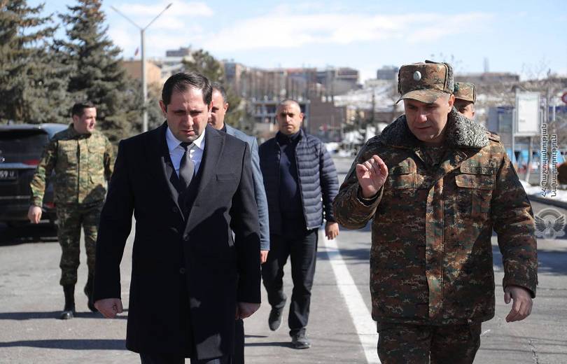 Պապիկյանն անակնկալ այցելել է Վազգեն Սարգսյանի անվան ռազմական համալսարան