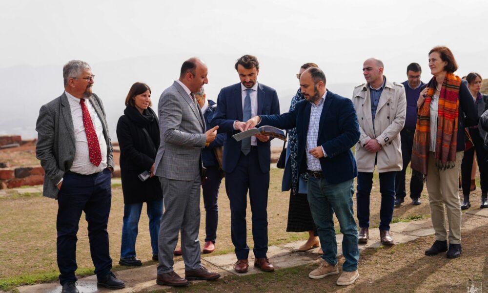 Լիոնի քաղաքապետն այցելել է Էրեբունի ամրոց, ծանոթացել հնավայրի պատմությանը