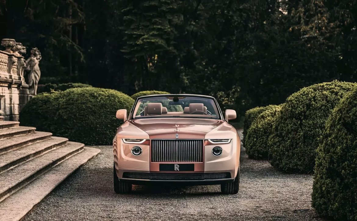 Հայտնի է դարձել Rolls-Royce-ի սեփականատերը. նա ֆուտբոլիստ է