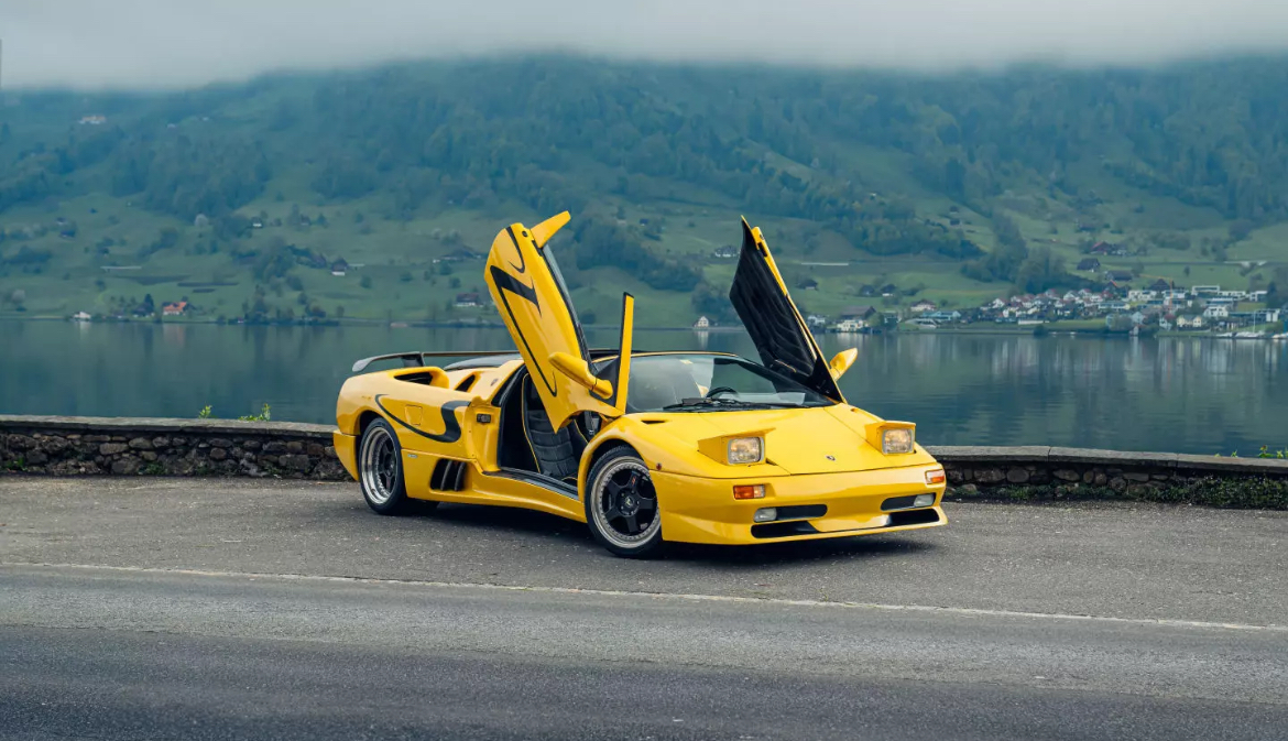 Վաճառքի է հանվել երկու Lamborghini Diablo SV Roadster-ներից մեկը