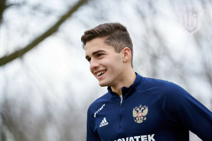 Իսպանիայում մարդիկ ապրում են ֆուտբոլով. Արսեն Զախարյան