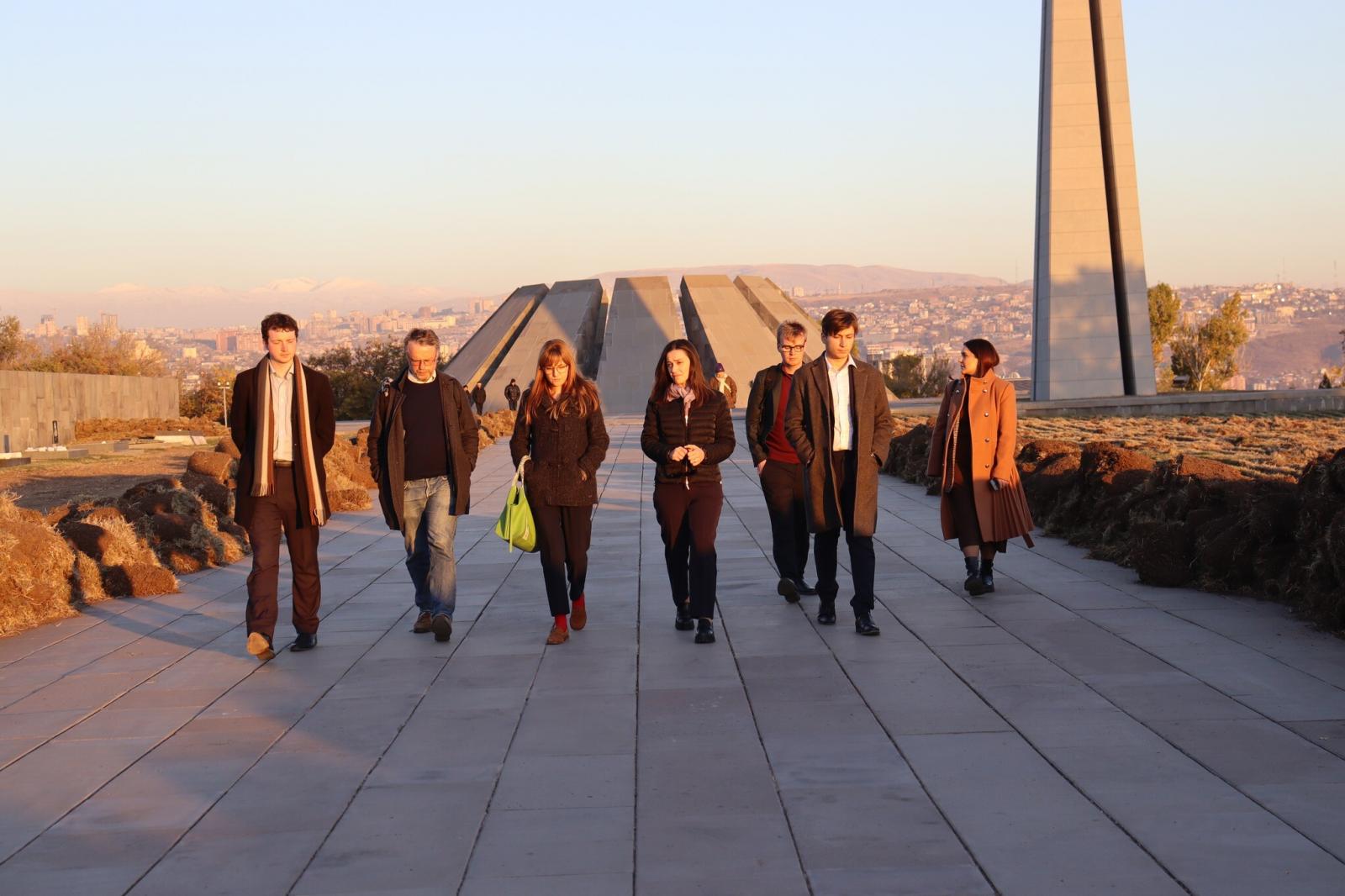 Բրիտանական առաջատար լրատվամիջոցների ներկայացուցիչներն այցելել են Հայոց ցեղասպանության հուշահամալիր և թանգարան