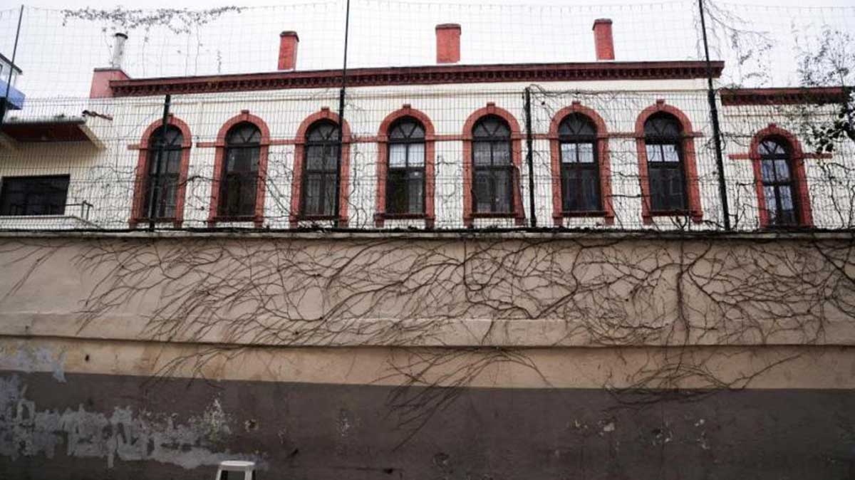 Դադյան հայկական դպրոցին ուղղված հարձակումից հետո կասկածյալներից մեկը ազատ է արձակվել