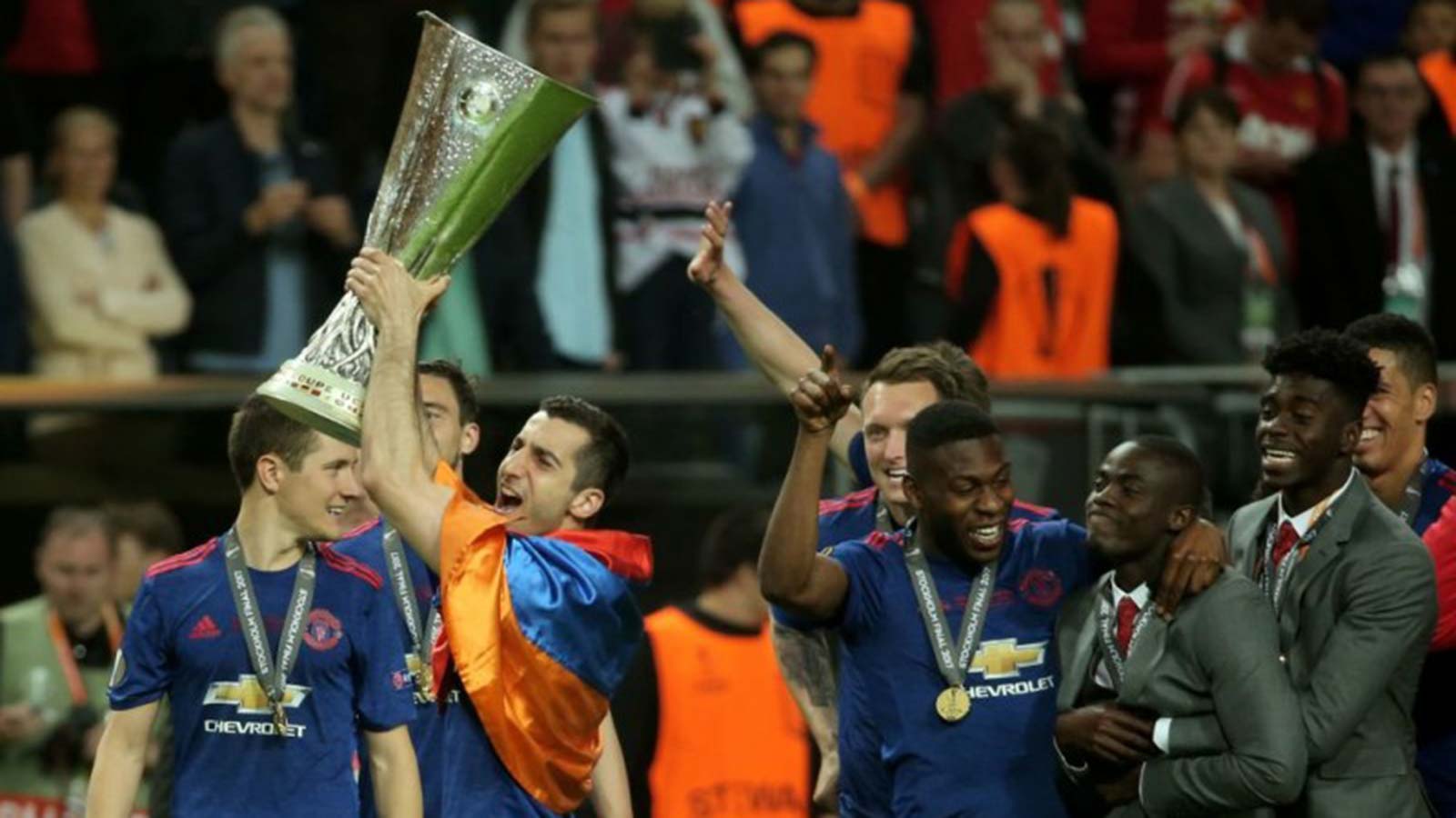 Հենրիխ Մխիթարյանը կարող է դառնալ UEFA-ի պատմության մեջ առաջինը  եռակի հաղթող