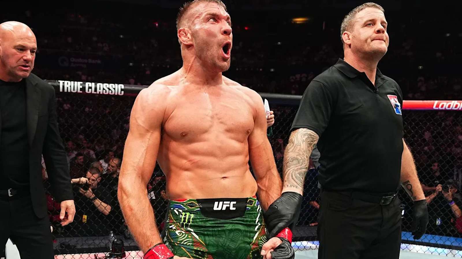 Dricus du Plessis defends middleweight title against Khamzat Chimaev at UFC 319 in Chicago