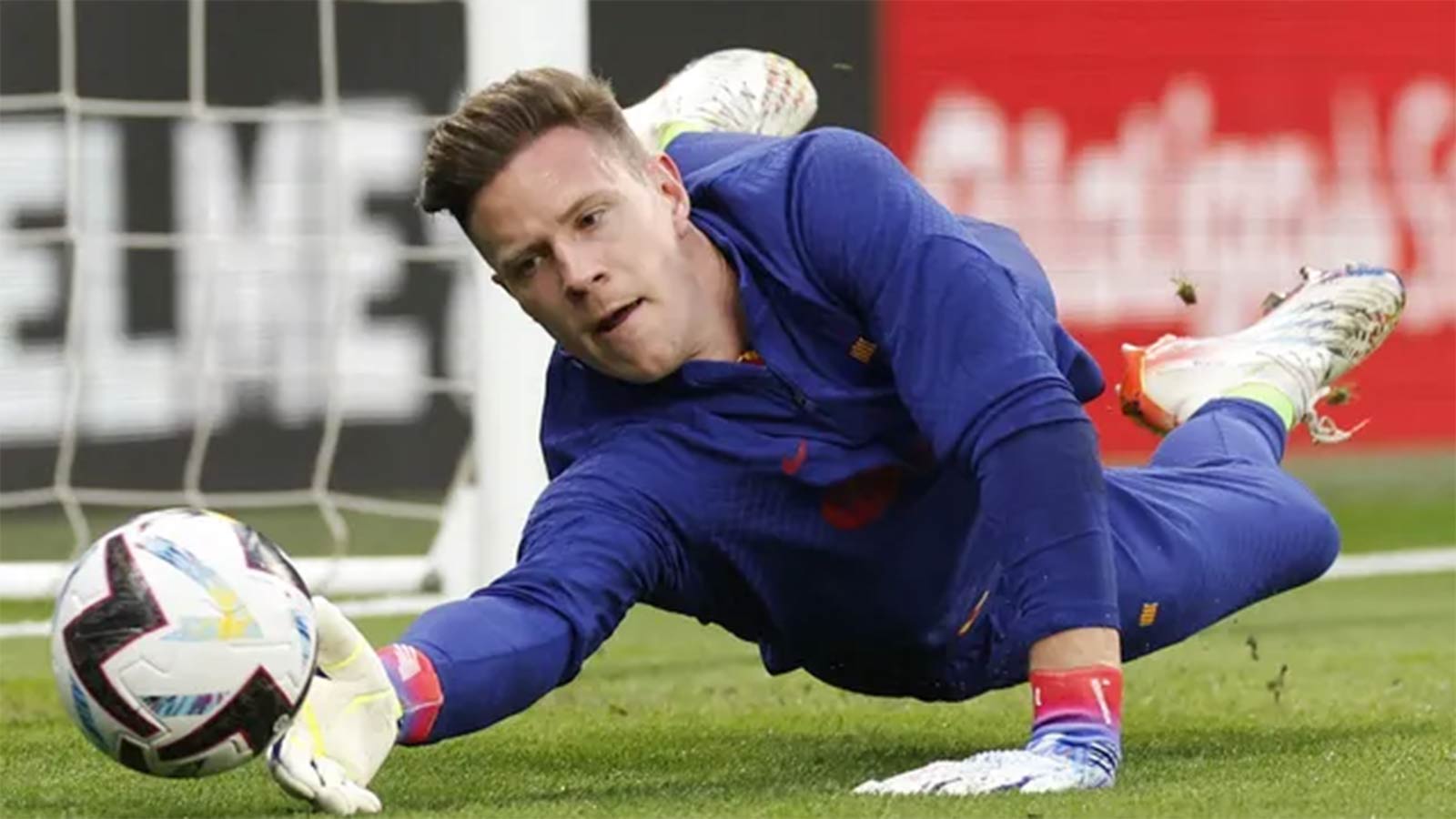 «Բարսելոնա»-ի դարպասապահ Մարկ-Անդրե տեր Շտեգենը կանգնած է մեջքի վիրահատության կարեւոր որոշման առաջ