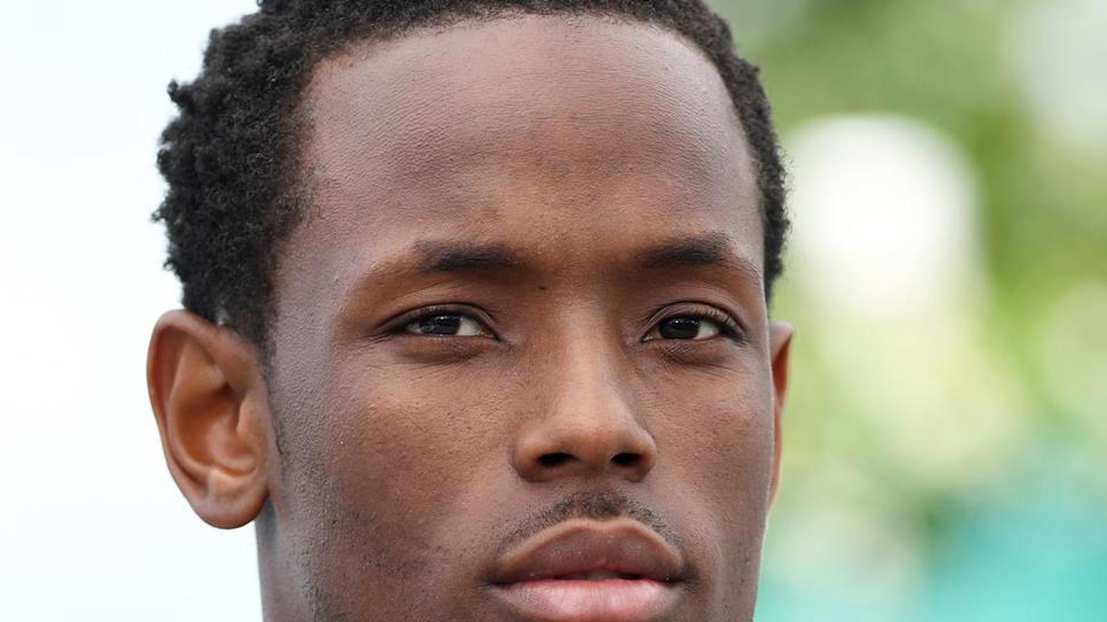 BAFTA-ի համար առաջադրված դերասան Մայքլ Ուորդը, ով հայտնի է «Top Boy» ֆիլմում իր դերով, մեղադրվում է բռնաբարության եւ սեռական ոտնձգությունների մեջ։ Մեղադրանքները վերաբերում են 2023 թվականի հունվարին տեղի ունեցած դեպքերին, իսկ դատական նիստերը սկսվելու են 2025 թվականի օգոստոսին։