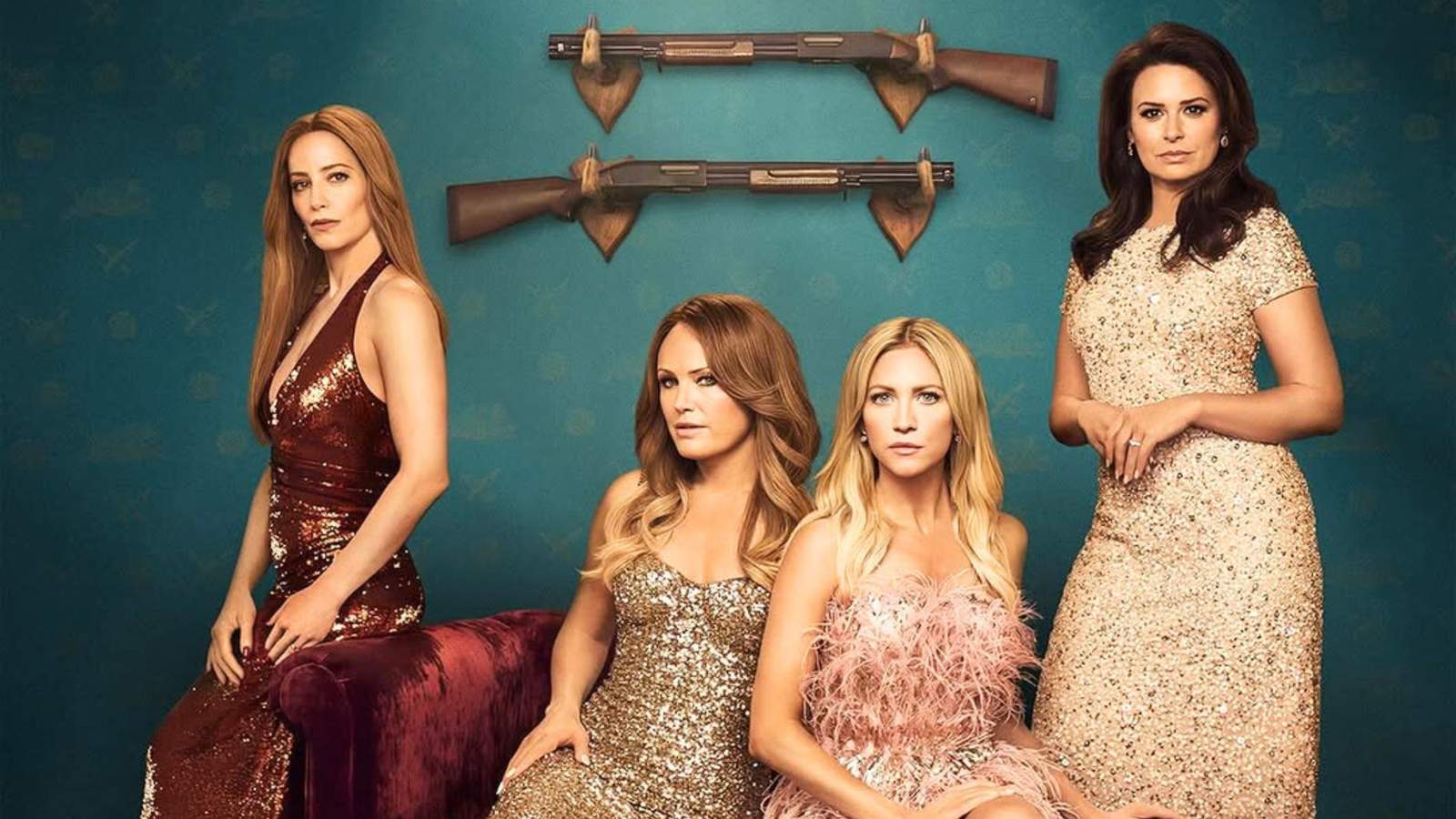 Netflix-ի «The Hunting Wives»-ը Մեյ Քոբի վեպի համարձակ և սադրիչ մեկնաբանությունն է հարավային բարձր հասարակության կյանքի մասին՝ քաղաքական ինտրիգներով, սափֆիկական դրամայով և սյուժետային անսպասելի շրջադարձերով: