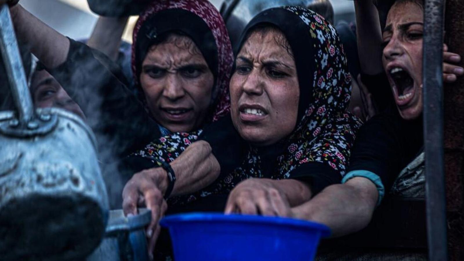 ՄԱԿ-ը պաշտոնապես հայտարարել է Գազայի սովի մասին՝ պատճառաբանելով այն իսրայելական շրջափակմամբ և երկարատև հակամարտությամբ։ Միջազգային միջամտության կոչերը ավելի են բարձրանում, քանի որ սովն ու թերսնուցումը տարածվում են ամբողջ տարածաշրջանում։