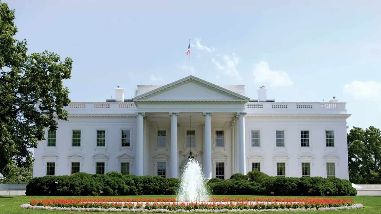 1600 Pennsylvania AvenueThe White House, the official residence of every American president since John Adams, sits on 18 acres (7.2 hectares) in downtown Washington, D.C.