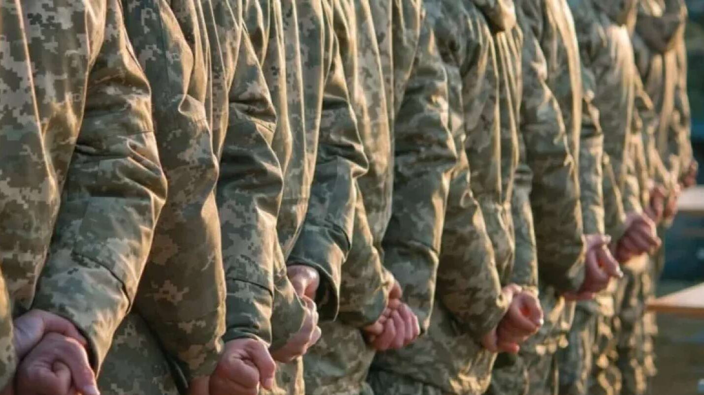 ԱՄՆ կառավարության փակման չորրորդ շաբաթում հազարավոր զինվորական ընտանիքներ չեն ստանում աշխատավարձ, ունեն կուտակվող պարտքեր և աճող անհանգստություն ապագայի վերաբերյալ՝ առանց հստակ լուծման հեռանկարի։