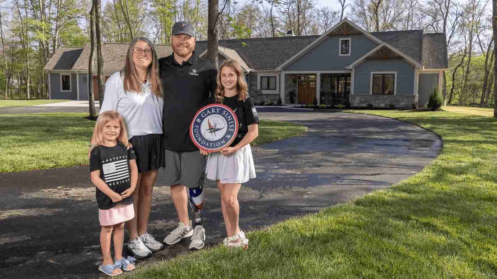 Գարի Սինիսի հիմնադրամը. կյանքի բարելավում հարմարեցված տներ զինվորների համար