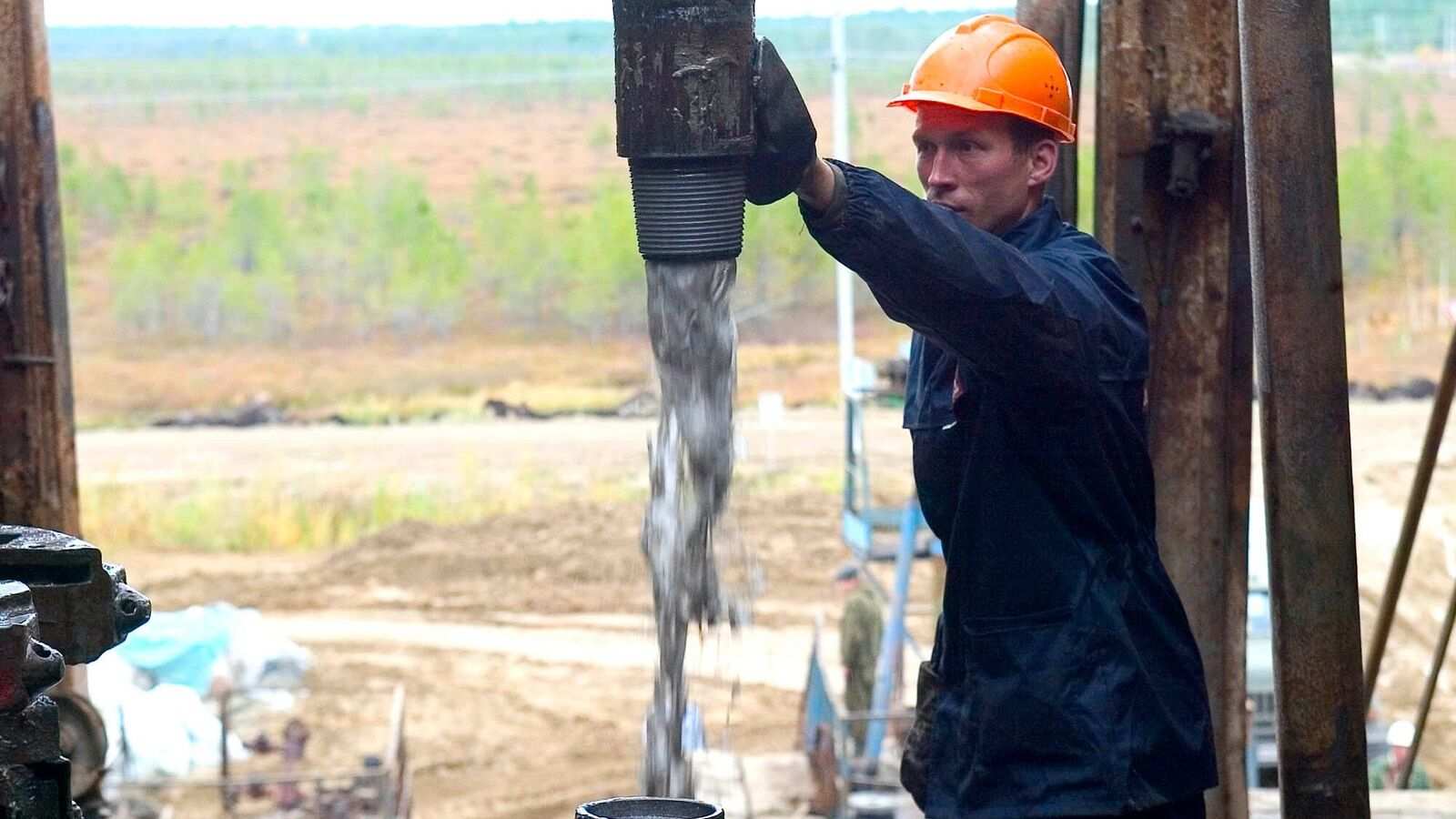 Լուկոյլը ստիպված է վաճառել արտասահմանյան ակտիվները՝ ԱՄՆ-ի պատժամիջոցների ազդեցության տակ