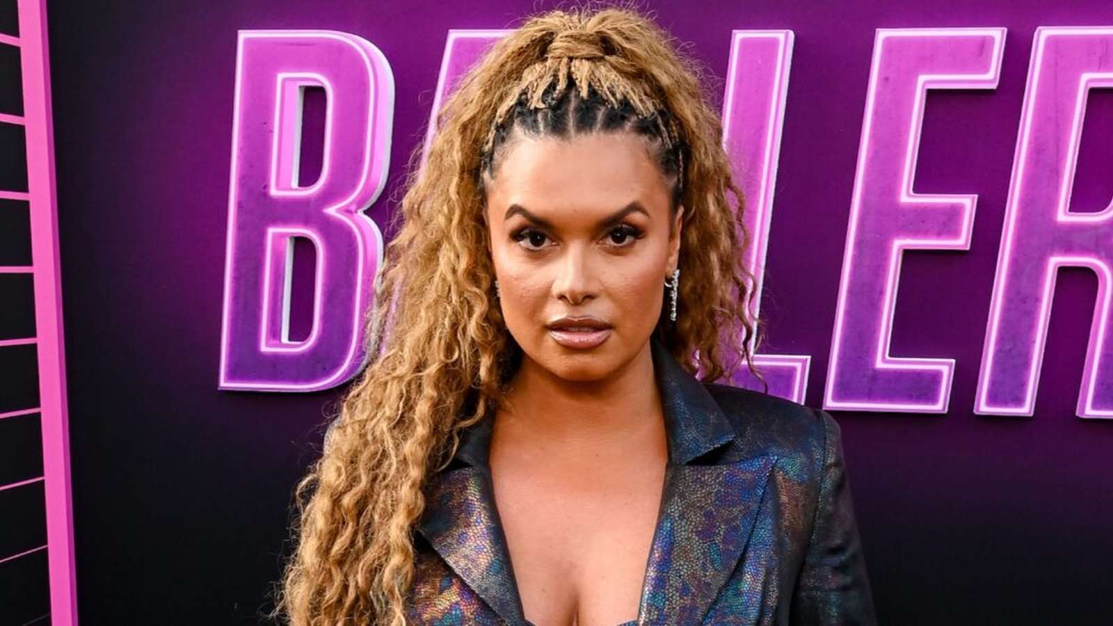 Ջոյ Թեյլորի սկանդալը․ կարիերայի փոփոխություններ մեղադրանքների ֆոնին