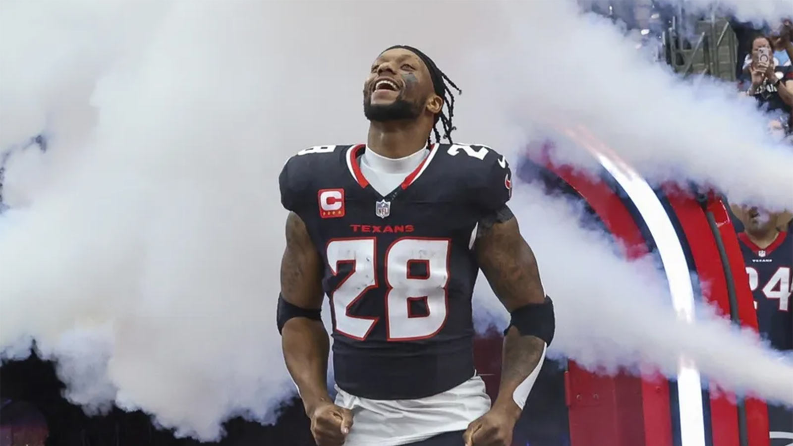 Joe Mixon’s Mysterious Foot Injury Leaves Texans Without Star RB for Entire 2025 NFL Season