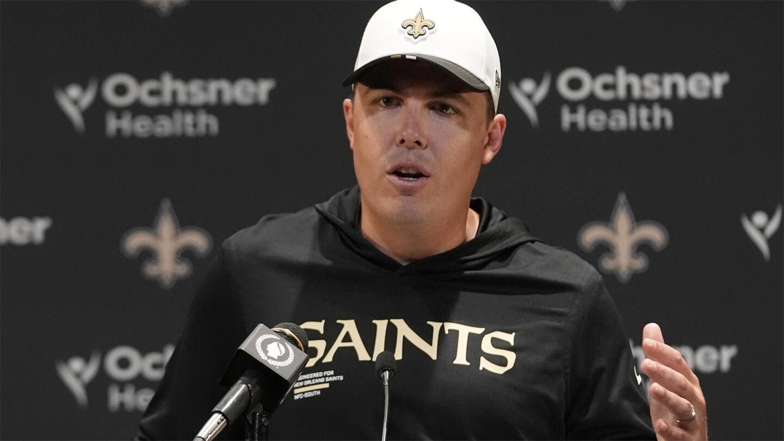 Kellen Moore’s Leadership: Navigating the Saints’ New Era After Sean Payton