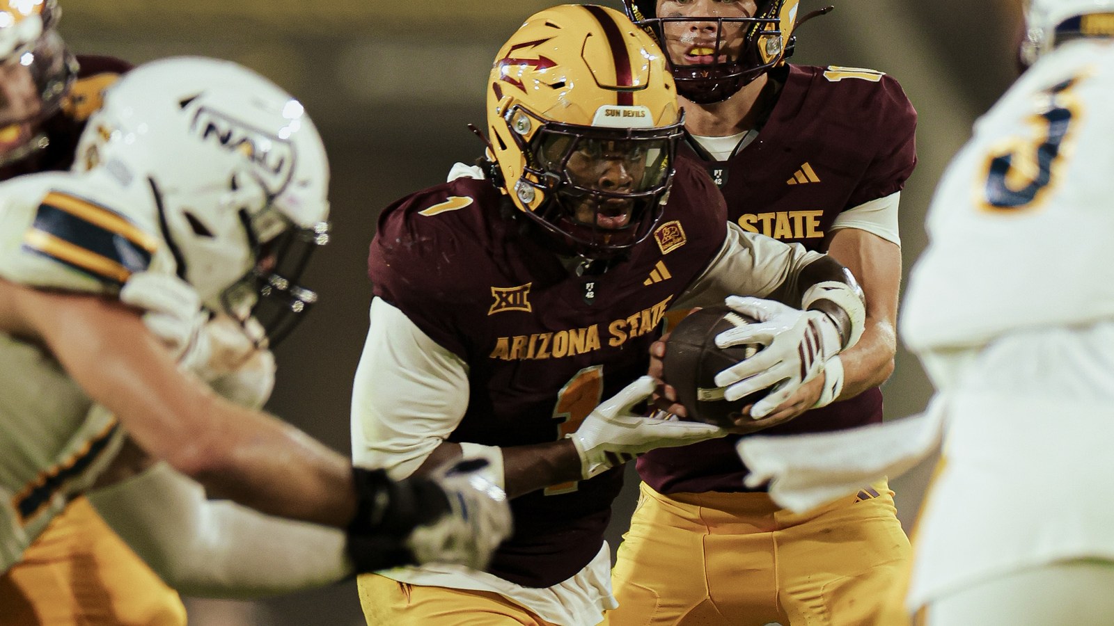 ASU-ի ֆուտբոլիստները՝ բարձրագույն ակադեմիական հաջողությունների և մարզական կյանքի համատեղման ուղիները