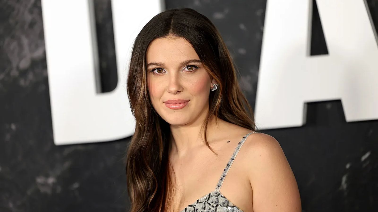 Միլի Բոբի Բրաունի՝ Դեյվիդ Հարբուրի հանդեպ հնչեցրած հալածանքի մեղադրանքները ստվեր են գցում «Սթրեյնջըր Թինգս»-ի եզրափակչի վրա