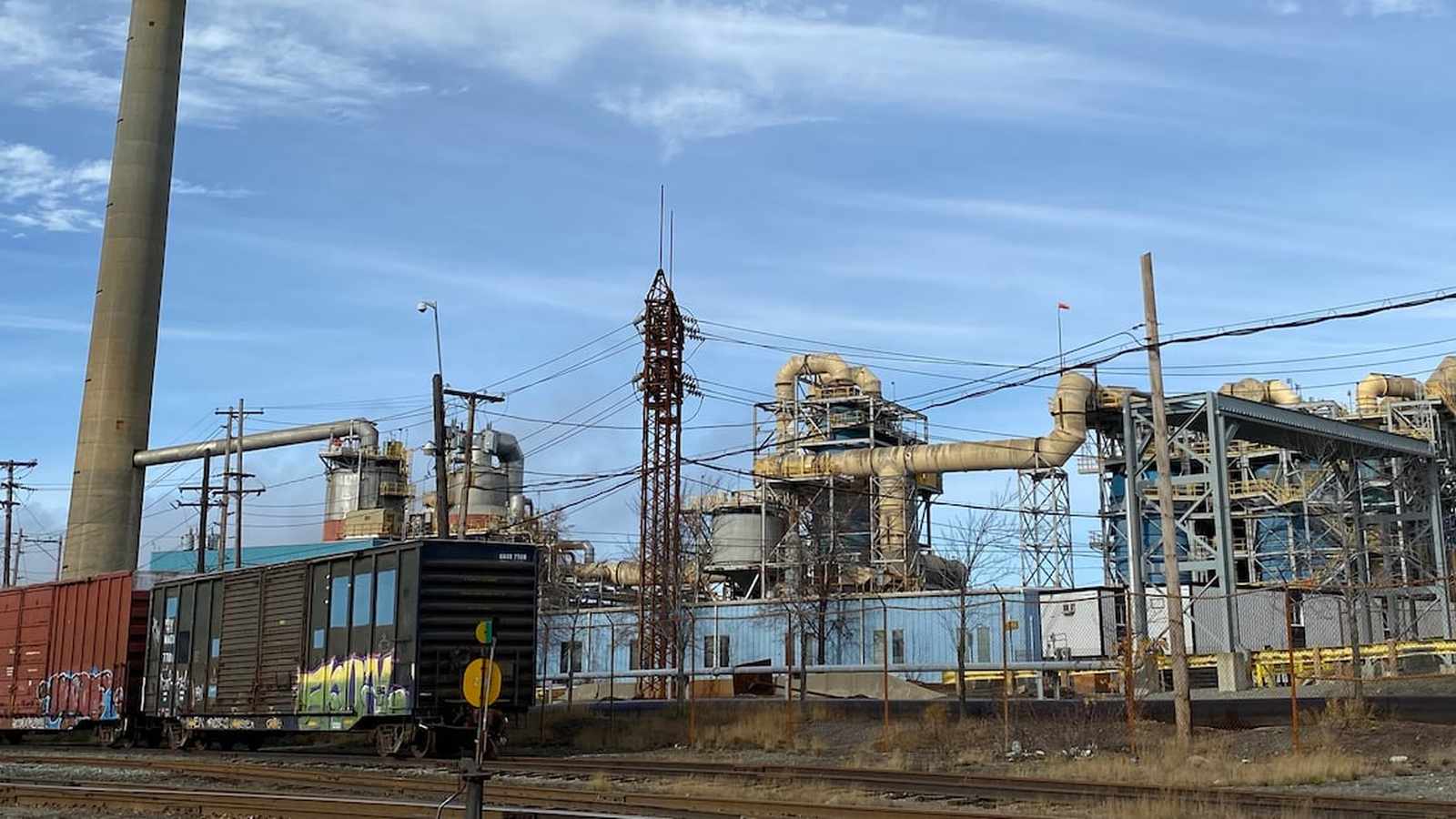 Հորնի գործարանի ապագան՝ Քվեբեկի խոստումը աշխատատեղերի պահպանման և բնապահպանական վեճերի ֆոնին