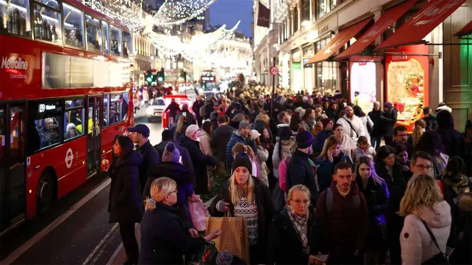 Are Shops Open on Christmas Eve 2025