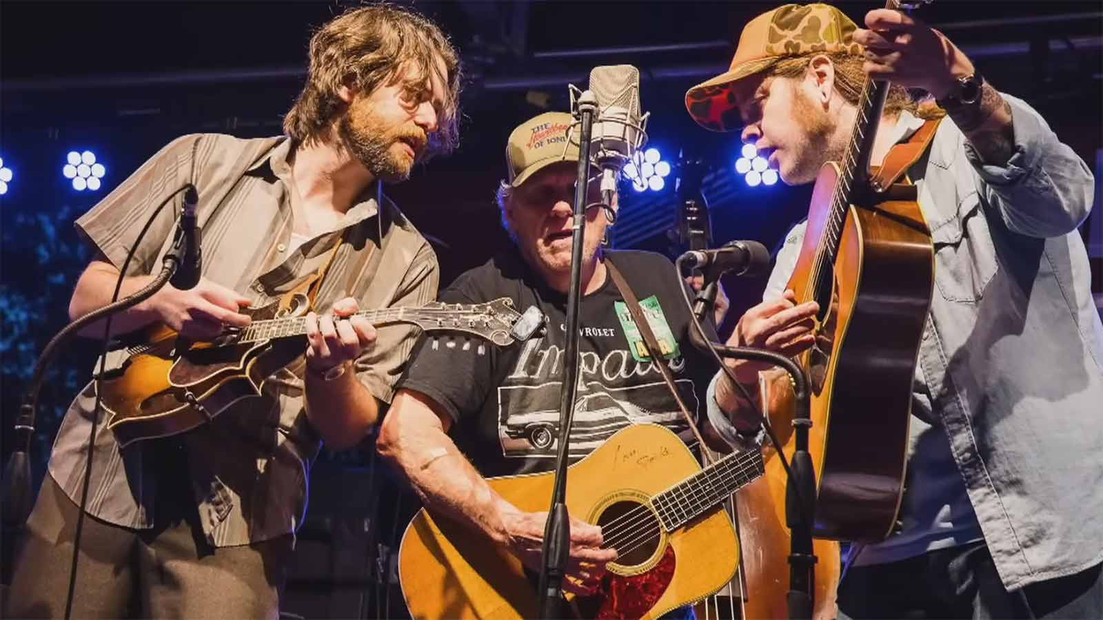 Billy Strings and Bryan Sutton’s Live Duets Electrify Bluegrass in 2025