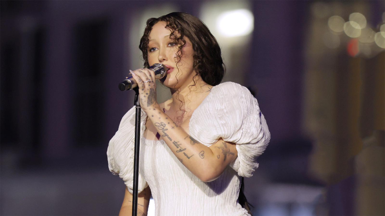 Noah Cyrus Shines with Dolly Parton Duet on ‘The Voice’ Finale: A Star Among Season 28’s Biggest Moments