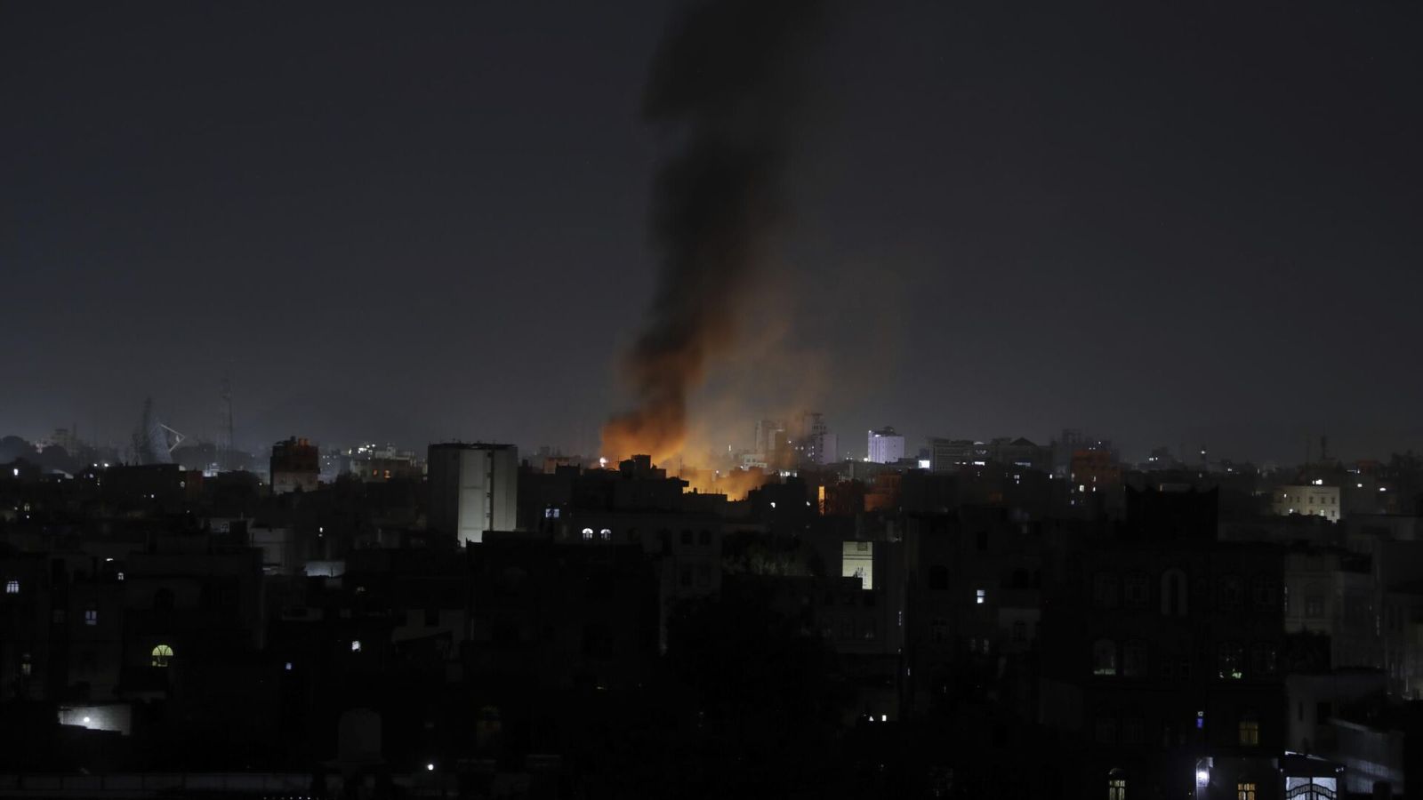 Սաուդյան Արաբիայի ավիահարվածները Եմենի Մուքալլա քաղաքում