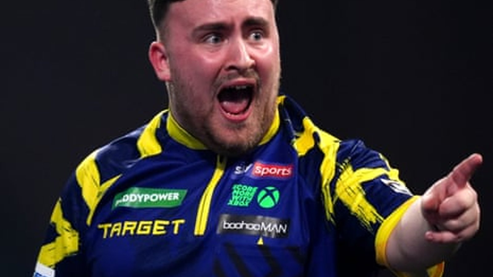 Luke Littler facing booing crowd