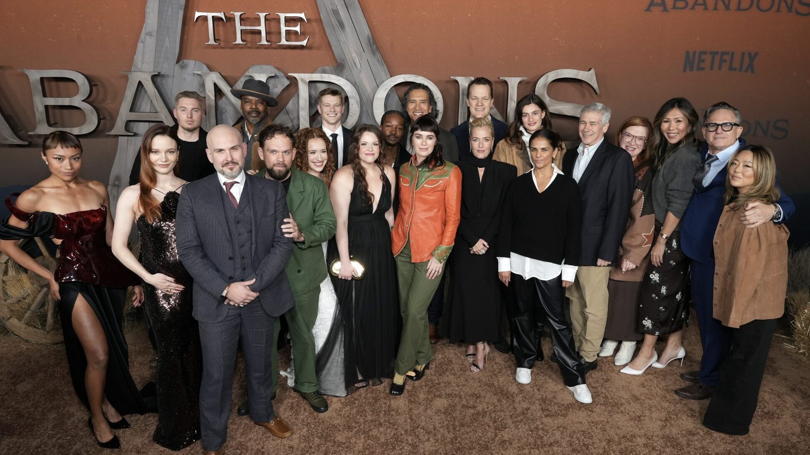 «The Abandons» սերիալի դերասանական կազմը. կապի, պայքարի և դրամայի աշխարհը Քըրտ Սաթերի նոր վեստերնում