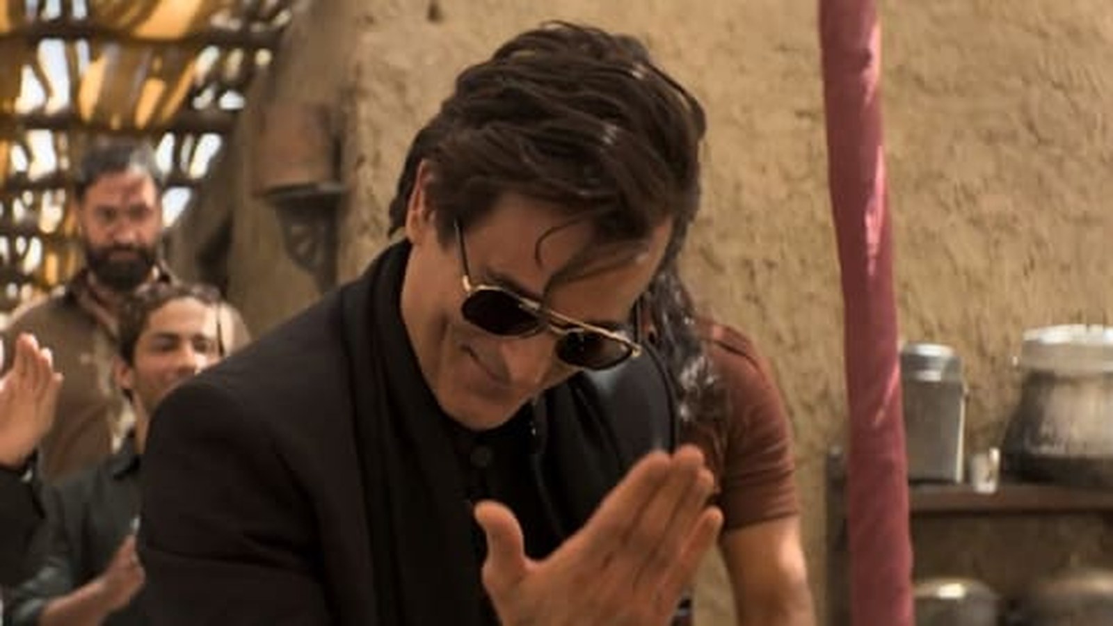 Behind the blockbuster success of 'Dhurandhar' lies a story of real camaraderie, with Ranveer Singh and cast bonding ove