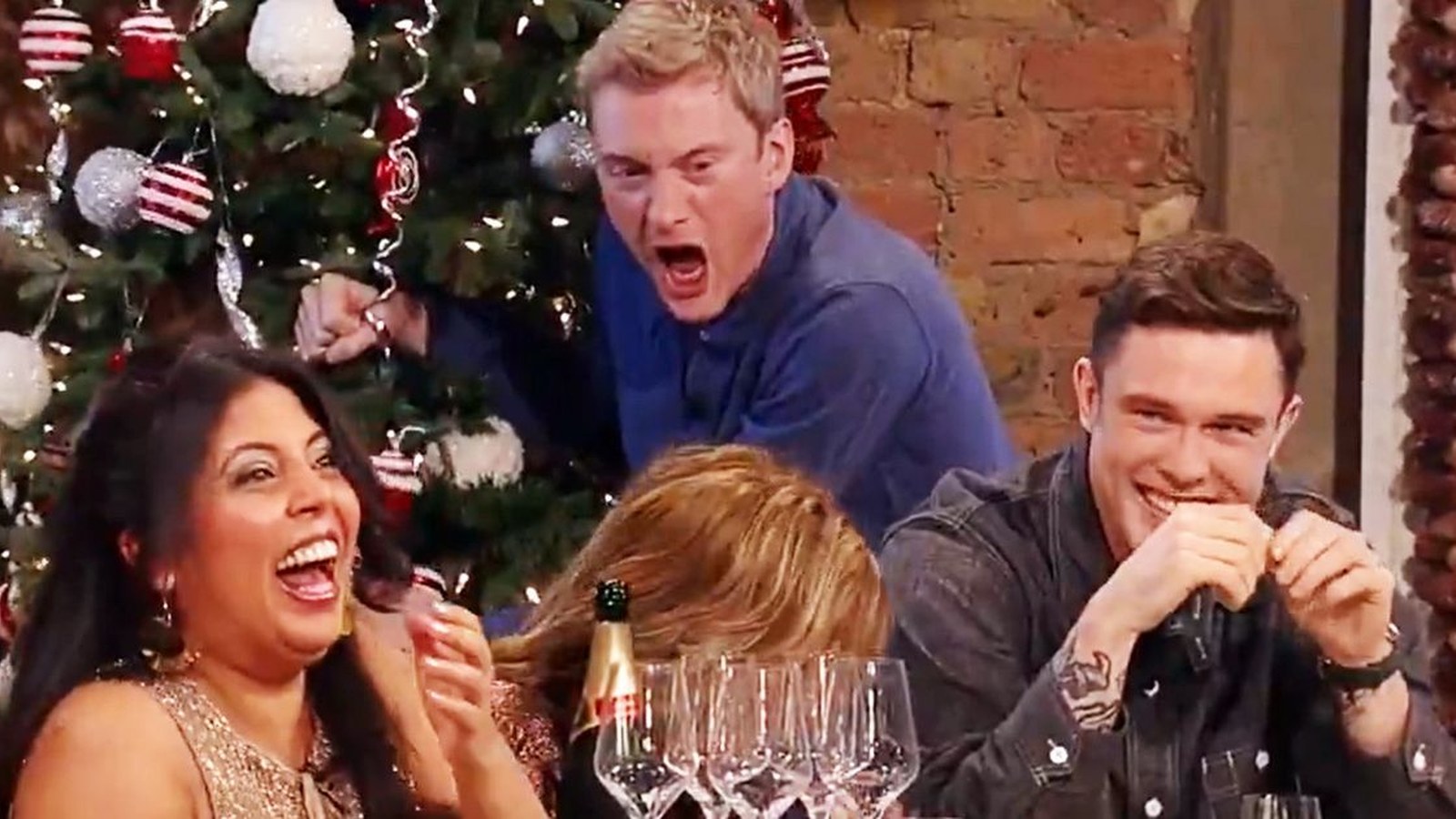 Ջեյմս Աքաստերի վարքի պատճառով BBC-ի «Saturday Kitchen»-ի դիտողները բաժանվեցին