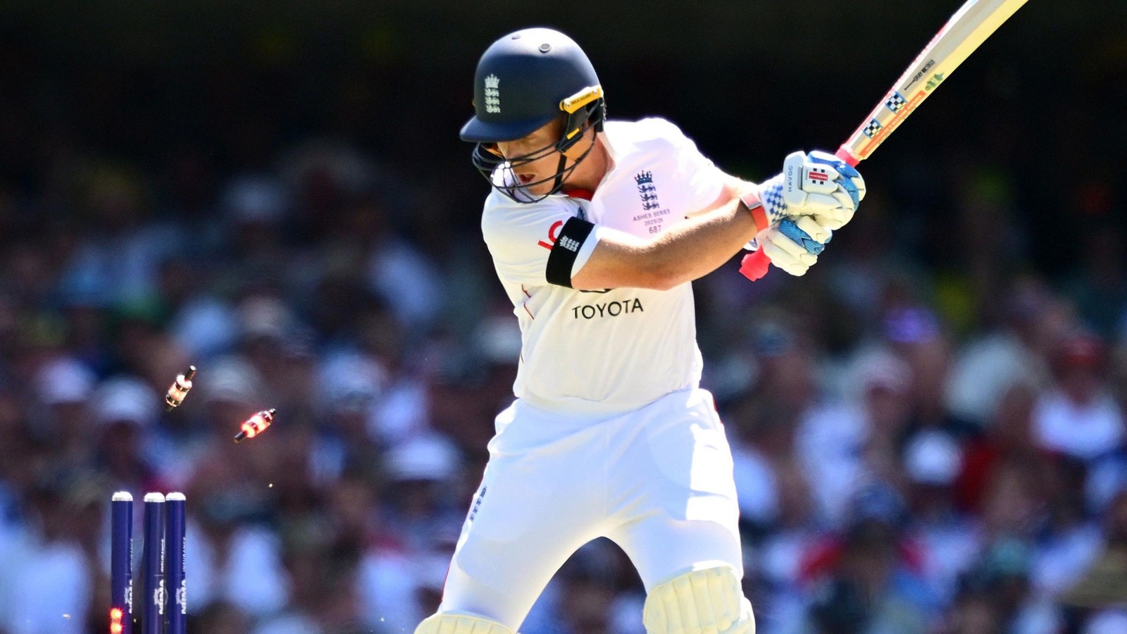 Joe Root Nears All-Time Test Run Record with Landmark Century in Australia