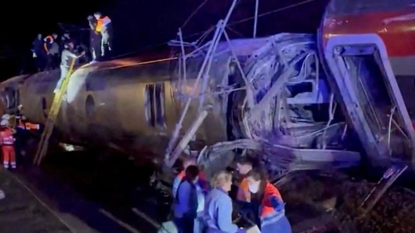 Catastrophic train crash in southern Spain leaves at least 21 dead