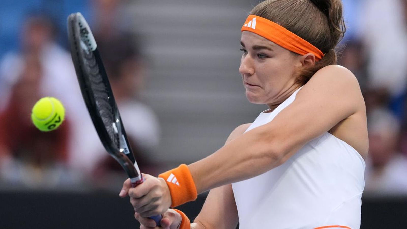 Karolina Muchova playing tennis