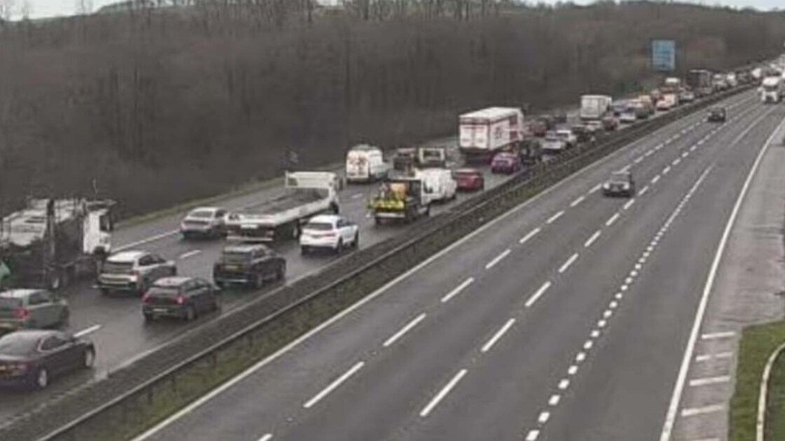 Traffic standstill on M4 motorway