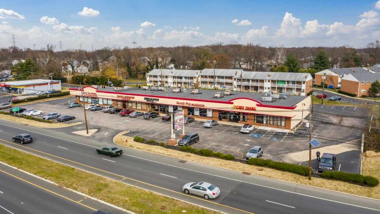 Plaza 73 strip center exterior