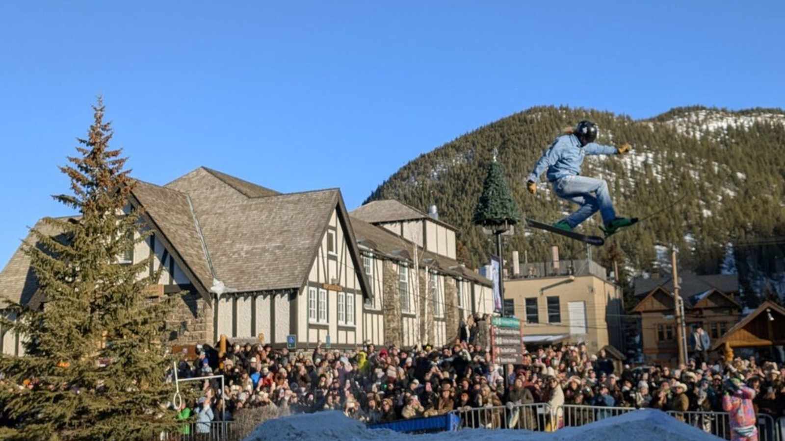 Բանֆի պաշտոնյաները քննարկում են միջոցառումների վերակազմակերպումը քաոսային սքիջորինգի հանգստյան օրերից հետո