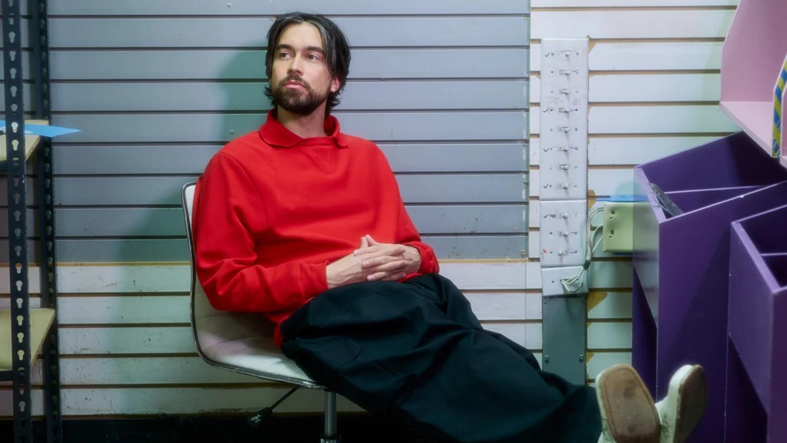 Ալեքս Ջին պատրաստվում է «Headlights» ալբոմի թողարկմանը՝ նոր ֆիլմի երաժշտության նախագծի ֆոնին